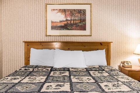 Rodeway Inn Amish Country Smoketown  Экстерьер фото